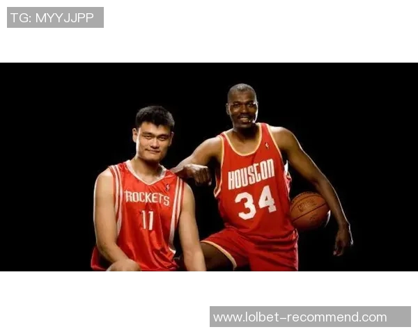 姚明的篮球技术分析与职业生涯成就探讨