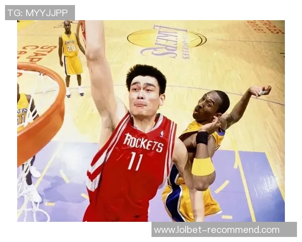 姚明右耳听力问题的背后故事与对篮球生涯的影响分析