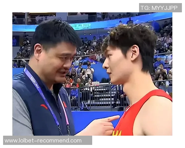 姚明领衔中国队挑战意大利篮球强敌展现巅峰对决的精彩瞬间