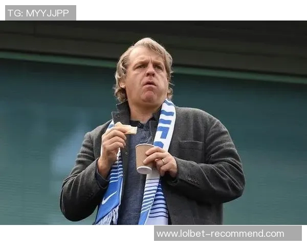 意甲激战多特蒙德与切尔西战成平局红牌事件引发全场热议与转会传闻