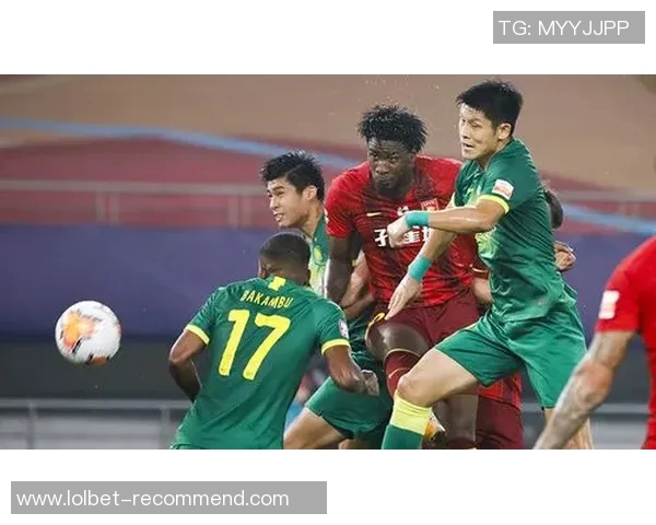 中超精彩对决AC米兰大胜那不勒斯帽子戏法引发争议判罚热议