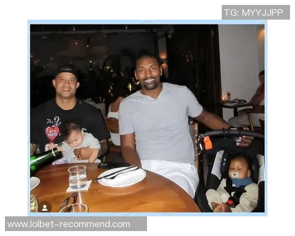 阿泰斯特与姚明的友谊与篮球传奇交织的精彩故事