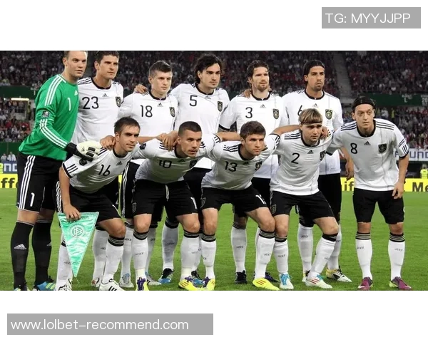 意甲激情对决AC米兰大胜热刺帽子戏法引发争议判罚热潮 意甲激情对决AC米兰大胜热刺帽子戏法引发争议判罚热潮