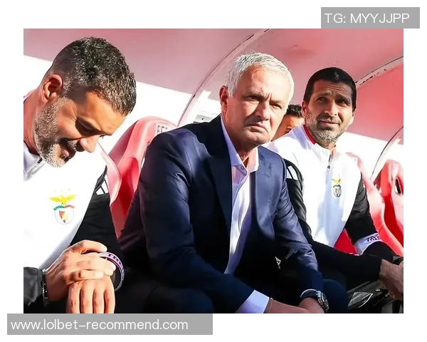 本菲卡大胜多特蒙德五球逆转全场激情赛后点评引发热议