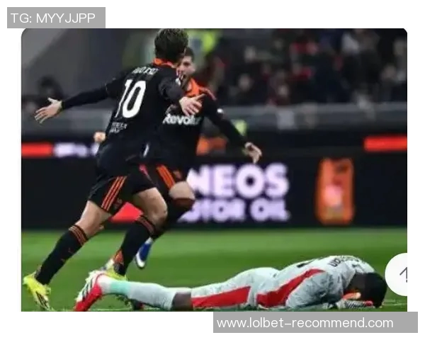 足总杯激战回顾AC米兰与曼联平局后点球大战引发全场热烈反响 足总杯激战回顾AC米兰与曼联平局后点球大战引发全场热烈反响