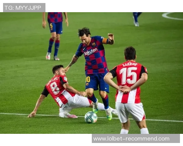 欧冠激战:多特蒙德5-1大胜巴黎点球大战瞬间点燃全场激情 欧冠激战:多特蒙德5-1大胜巴黎点球大战瞬间点燃全场激情